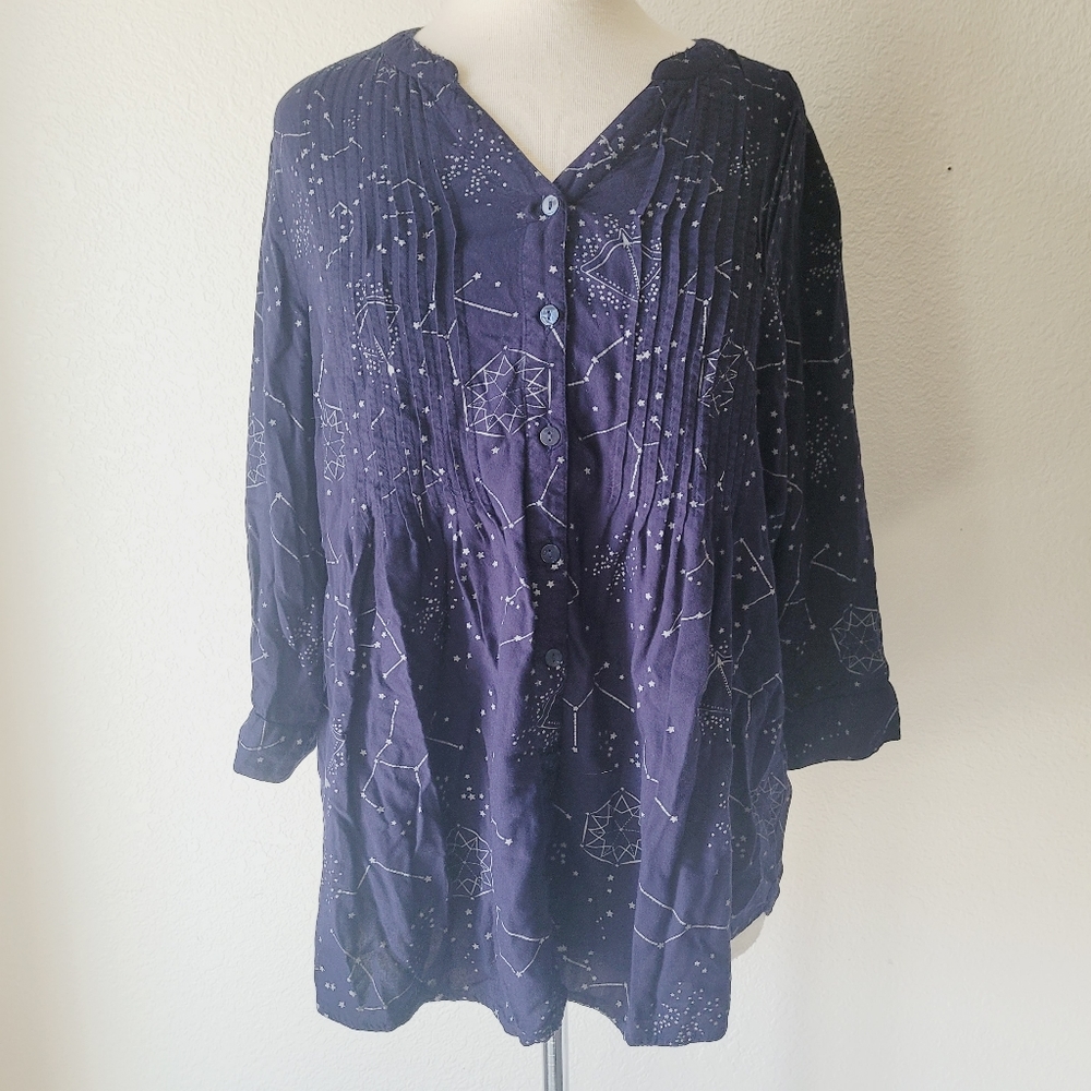 Coldwater Creek Constellation Stars Print 3/4 Sleeve V-Neck Button Down Blouse